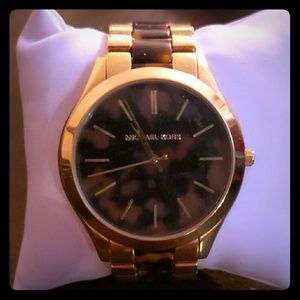 Woman's Michael Kors Watch ⌚